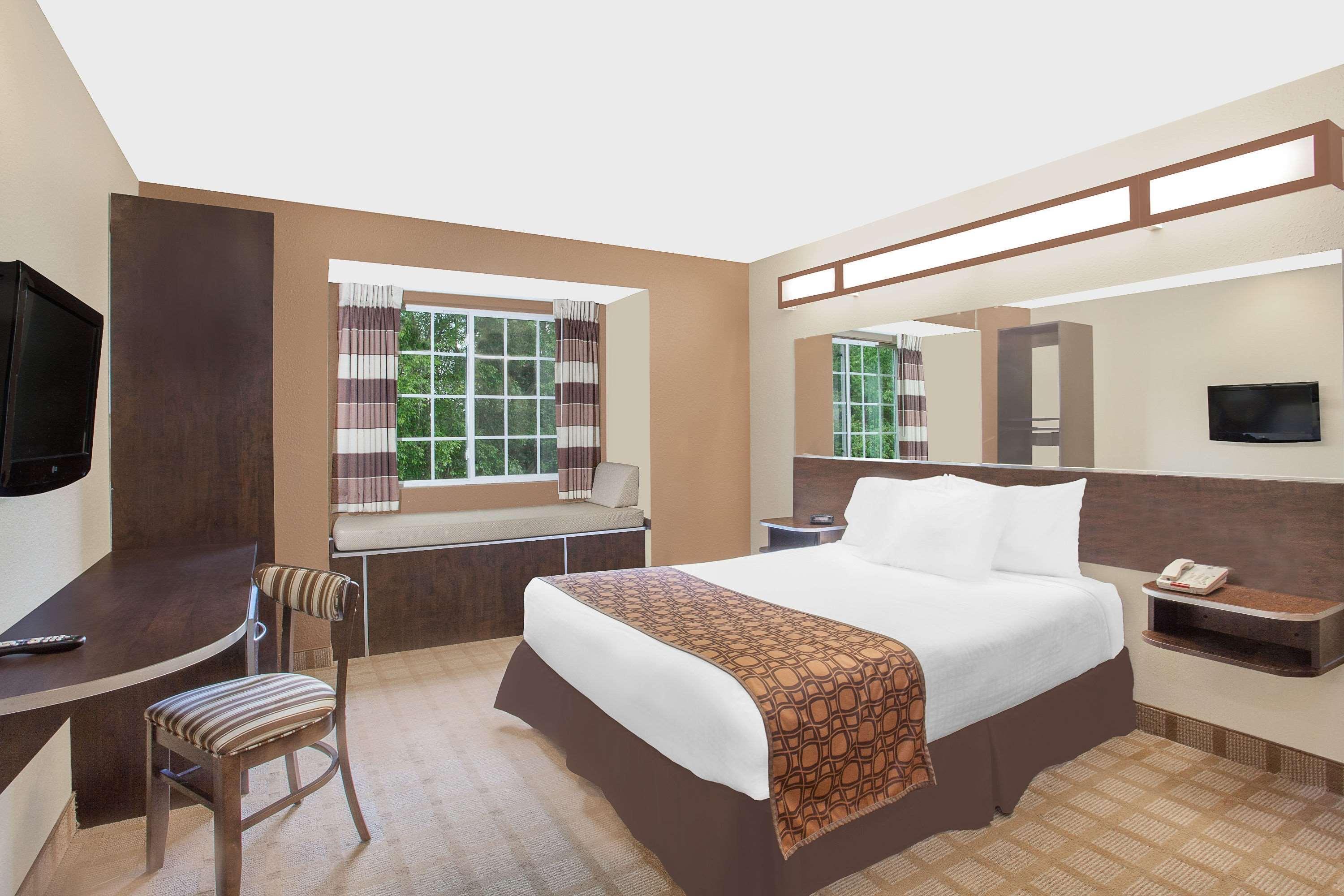 Microtel Inn & Suites By Wyndham Manchester - Newly Renovated Exterior photo