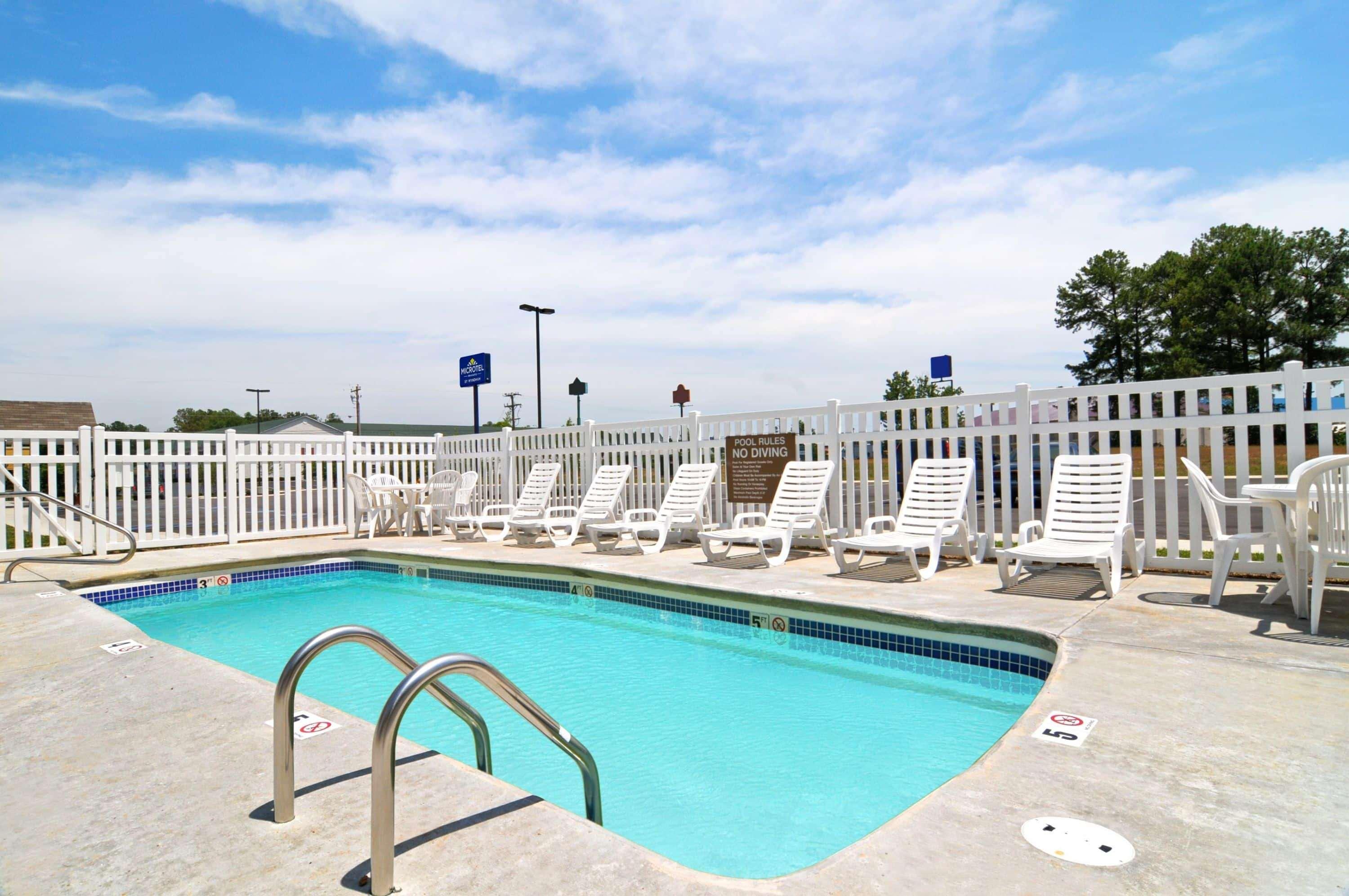 Microtel Inn & Suites By Wyndham Manchester - Newly Renovated Exterior photo